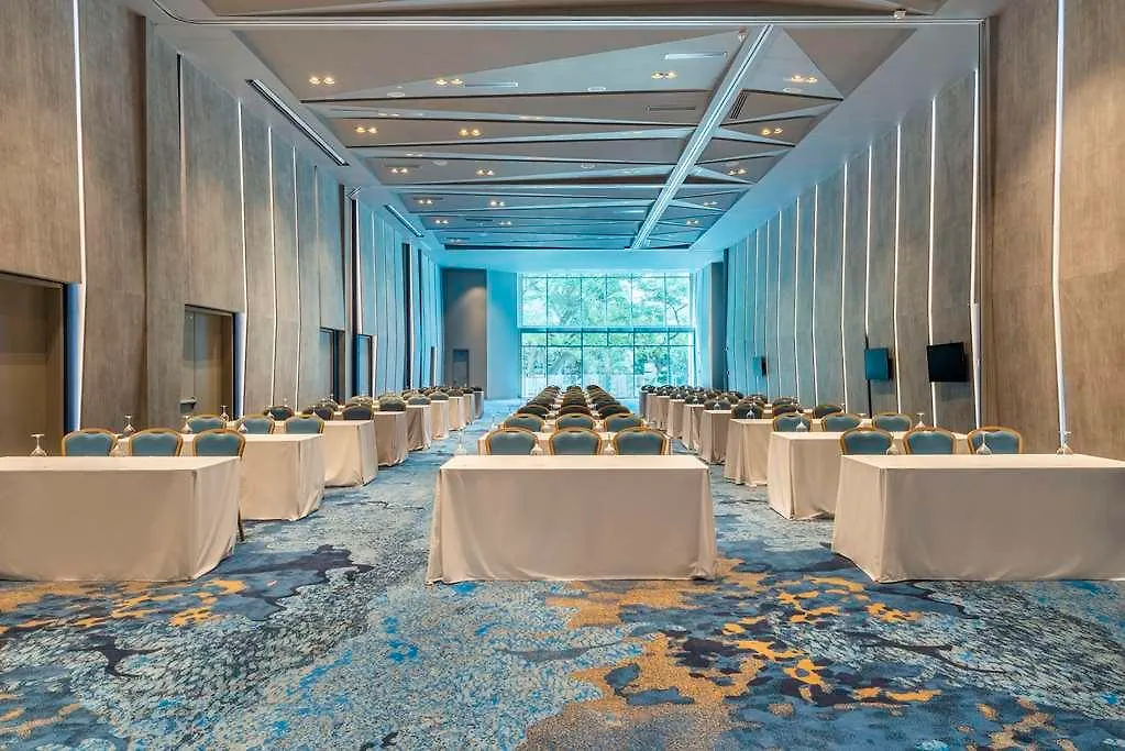 Отель Hilton Santa Marta