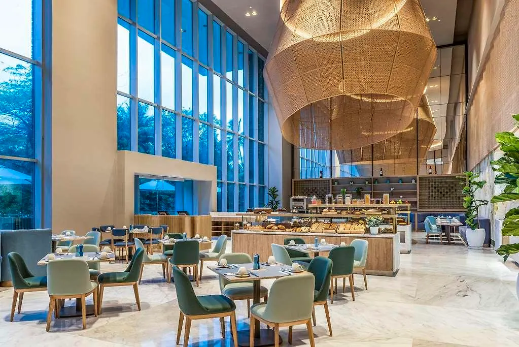 Отель Hilton Santa Marta