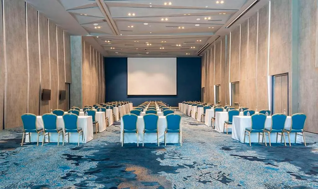 Отель Hilton Santa Marta